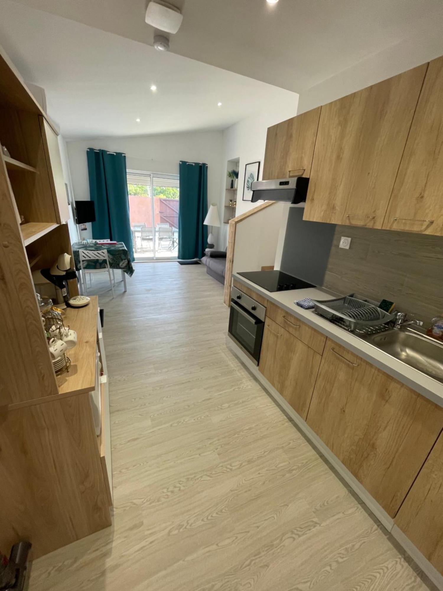 A Ranochja Apartment Ventiseri Екстериор снимка